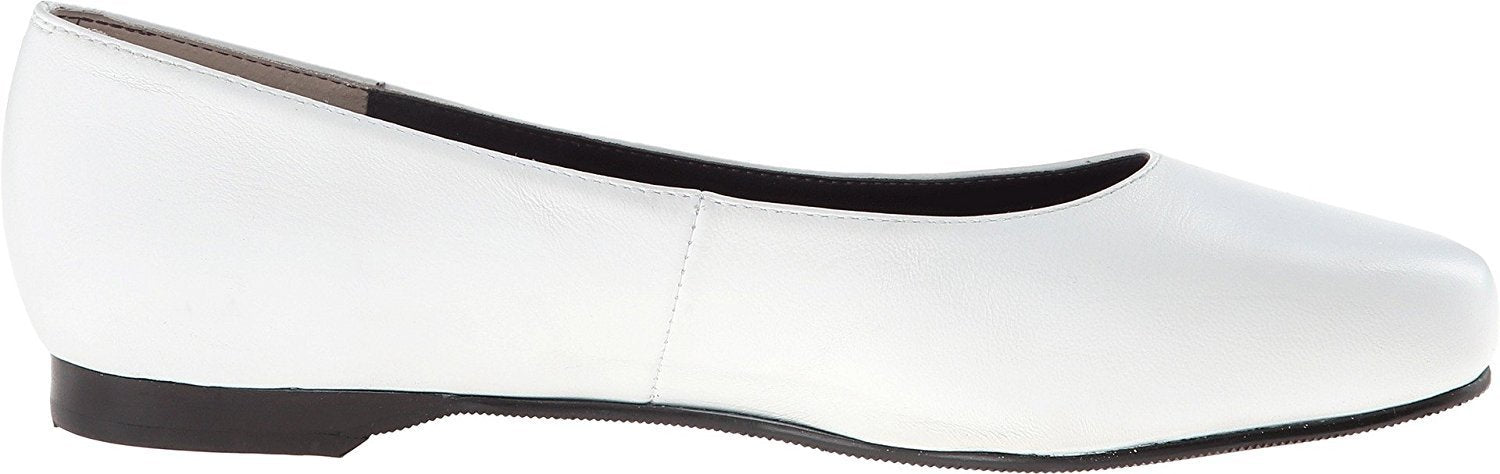 Rose Petals Women's Silly White Nappa Flat 8 WW (EE)