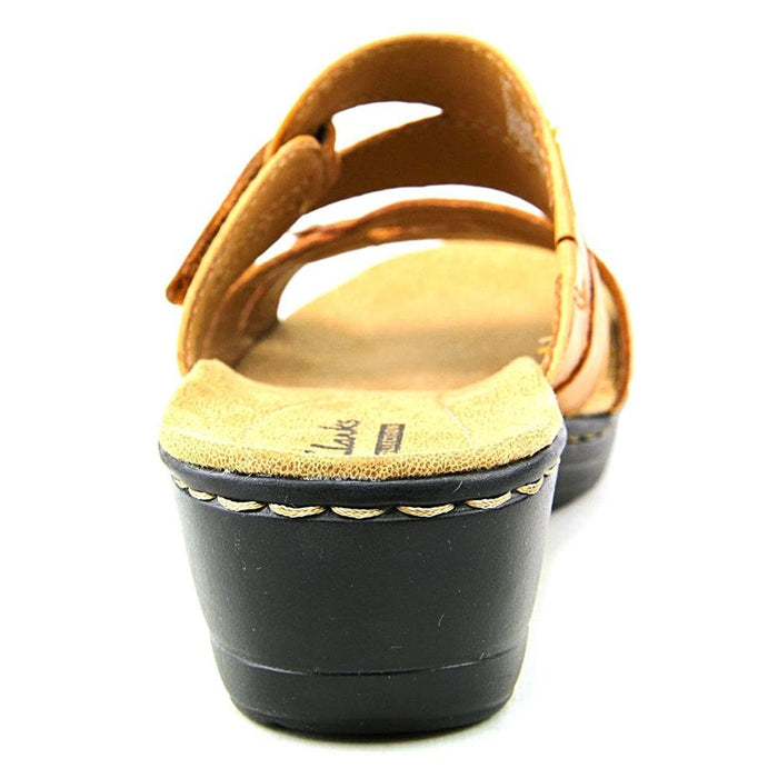 Clarks Men British Tan Leather Sandals-6 UK/India (39.5 EU)  (91261467797060) : Amazon.in: Fashion