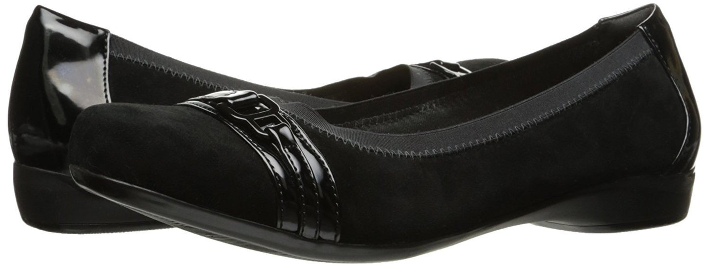 CLARKS Women's Kinzie Light Loafer Flat