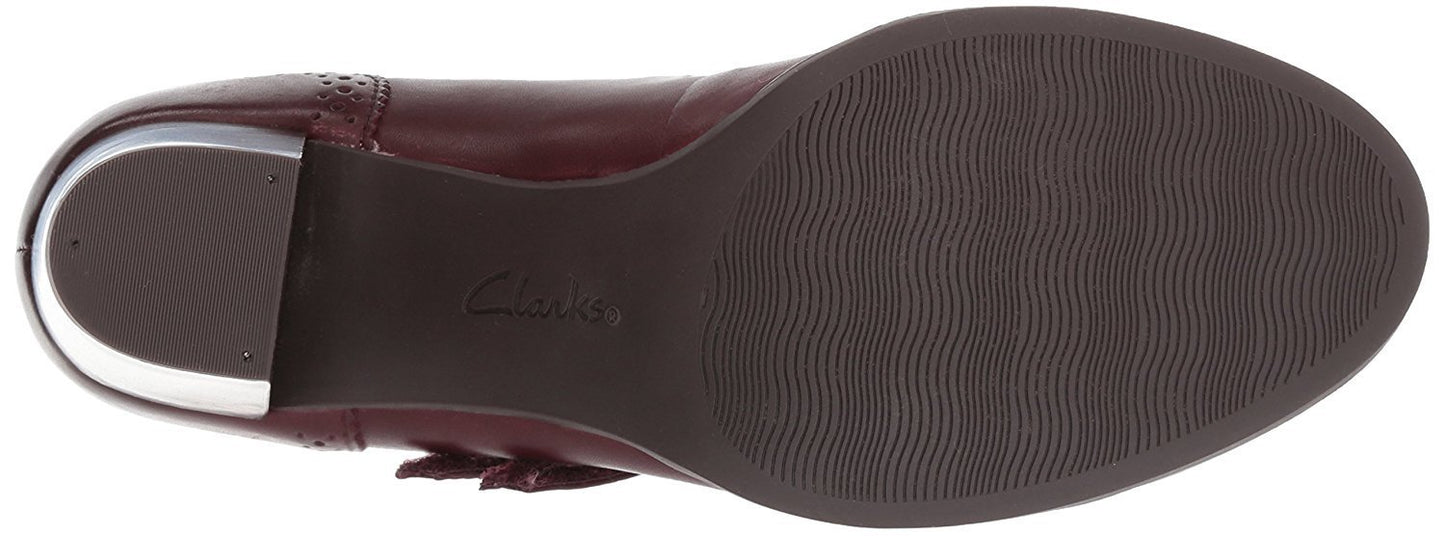 CLARKS Women's Claeson Tilly Dress Pump