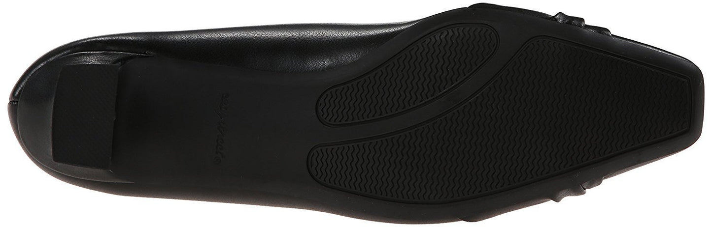 Easy Street Women's Waive Dress Pump