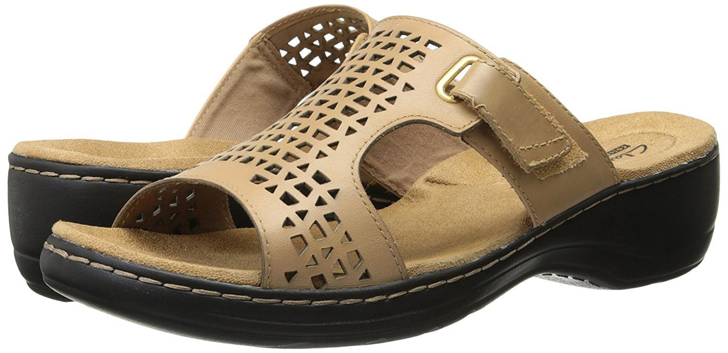 Clarks Women's Hayla Samoa Wedge Sandal