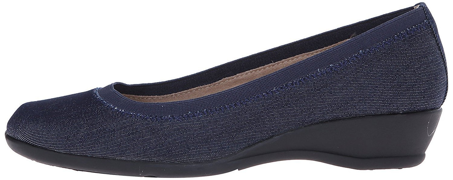 Soft Style Hush Puppies Women's Rogan Flat