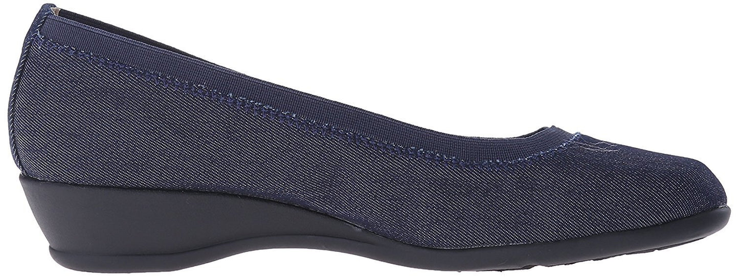 Soft Style Hush Puppies Women's Rogan Flat